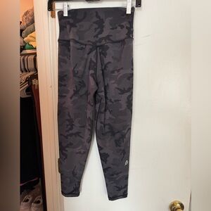 P’tula Camo Leggings